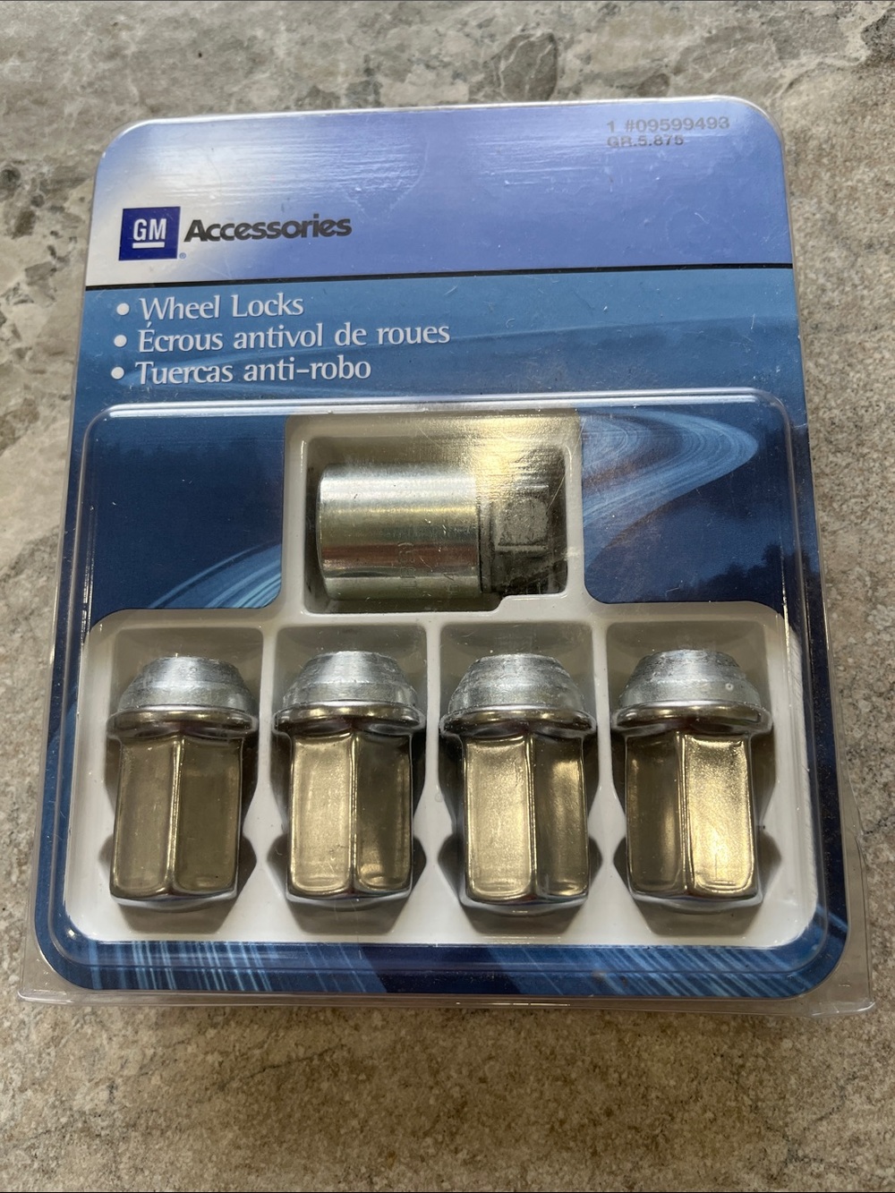 GM Accessories Silver Wheel Lock Set - Silver